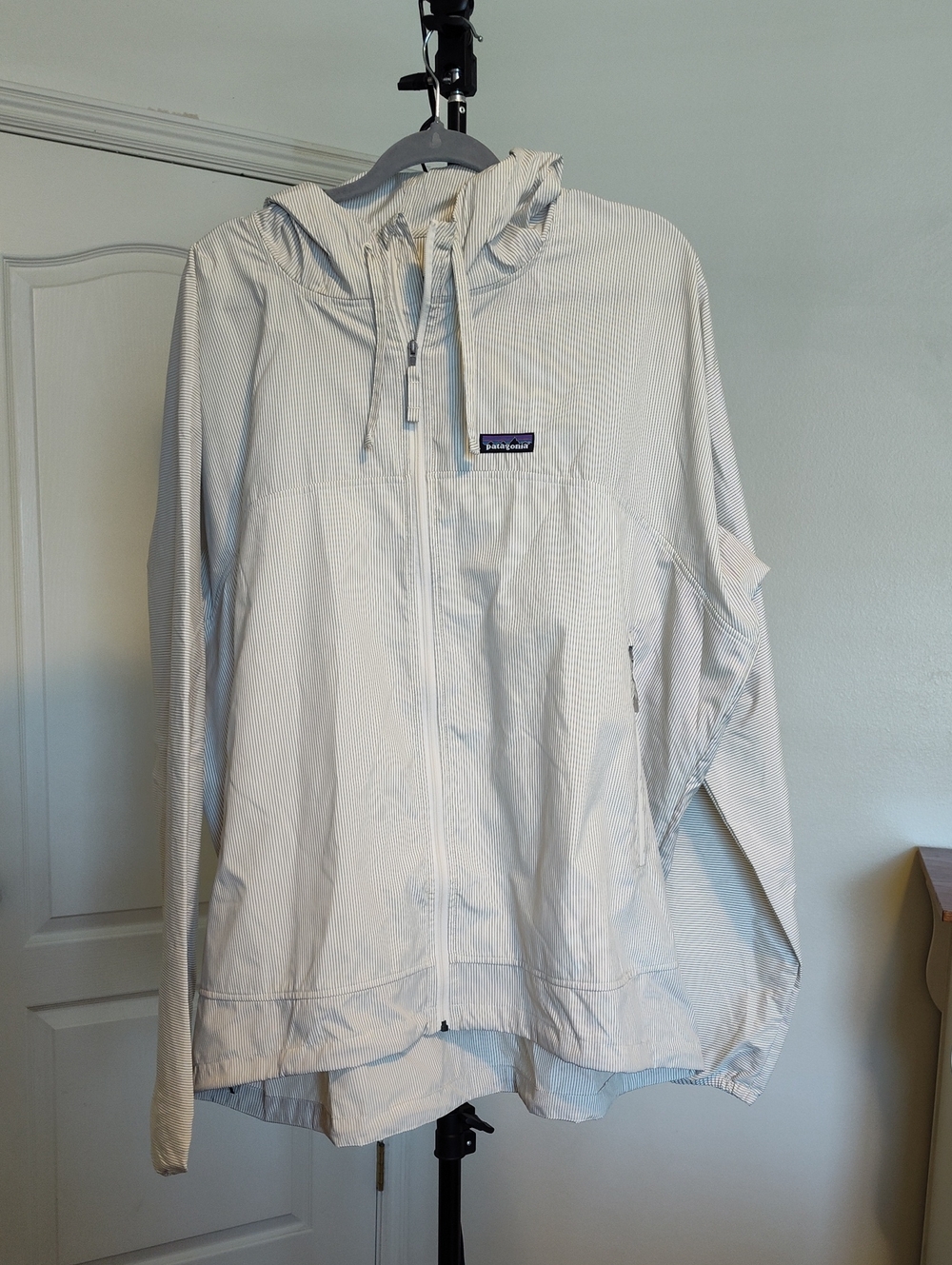 Patagonia  Windbreaker Light Gray  Utility Jacket